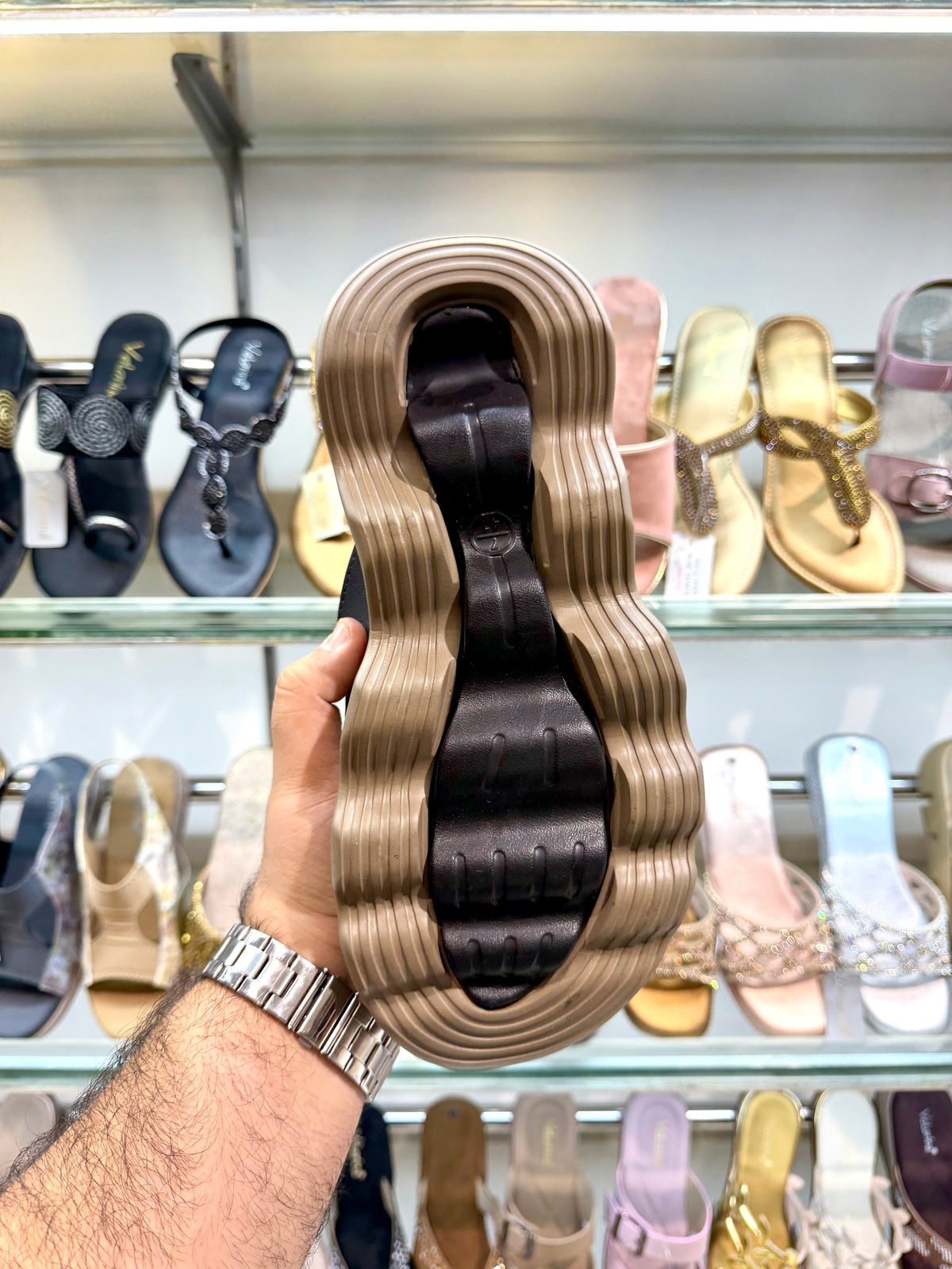 COLUMBUS MASSAGER  BLACK/KHAKHI