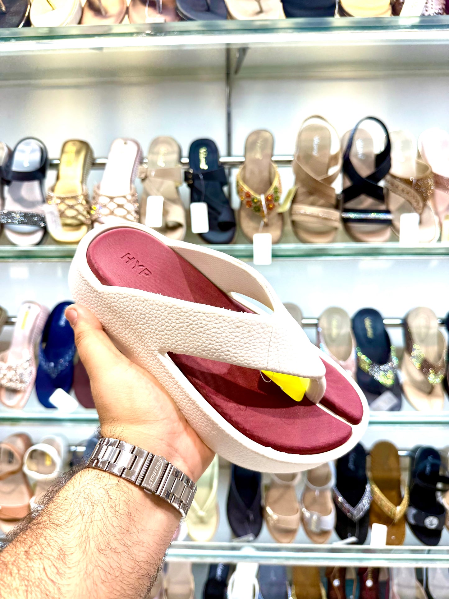 Ladies new design plain cream/meroon