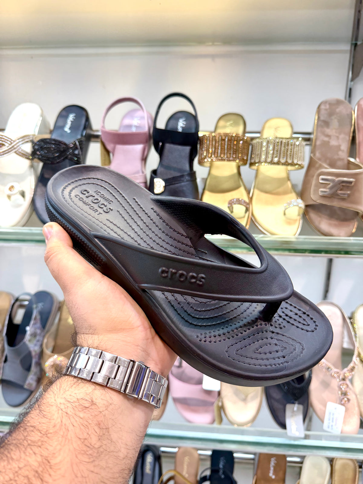 CROCS V SHAPE FULL BLACK