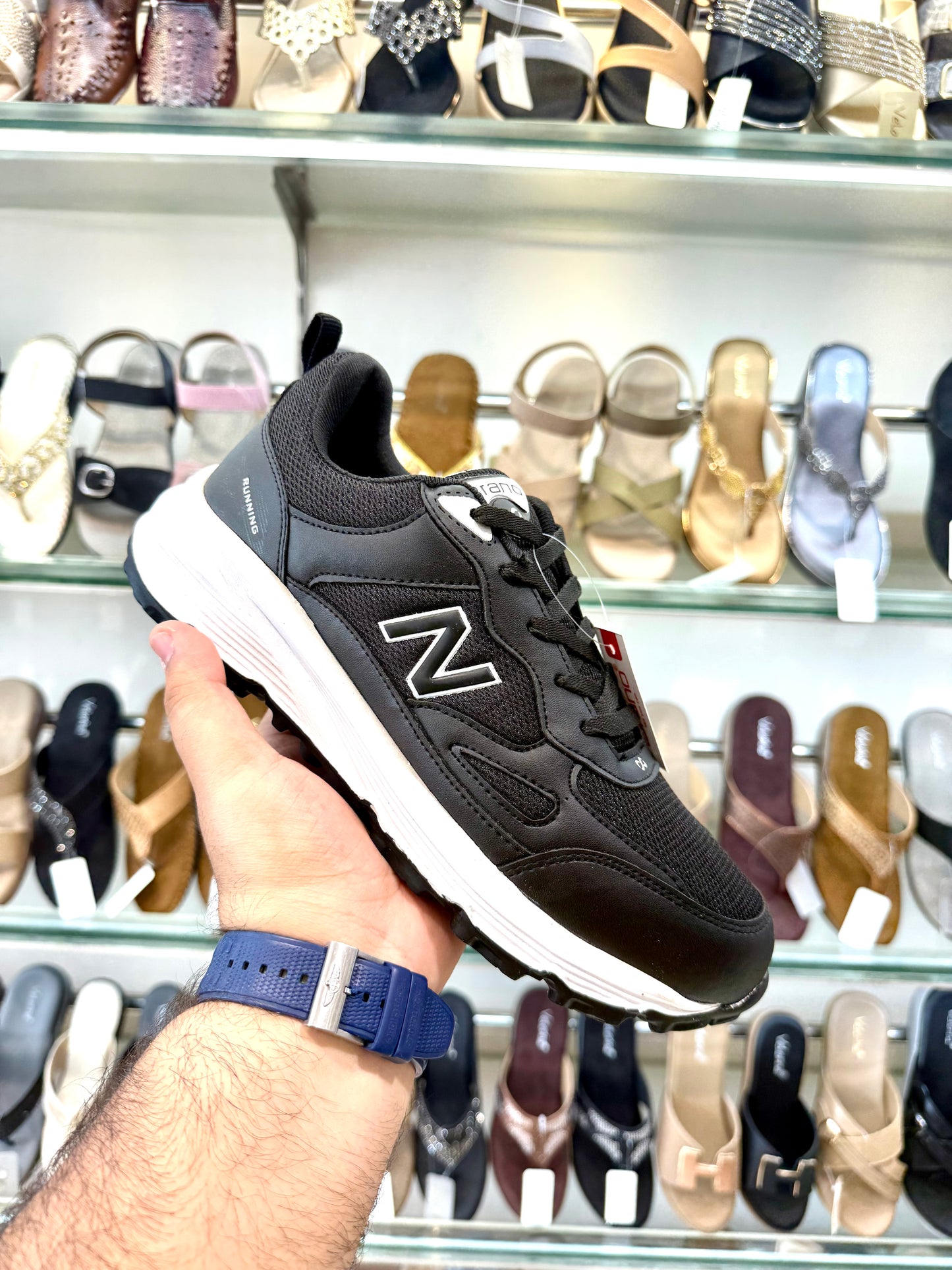 BRANO BLACK/WHITE