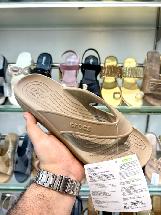 CROCS V SHAPE BROWN