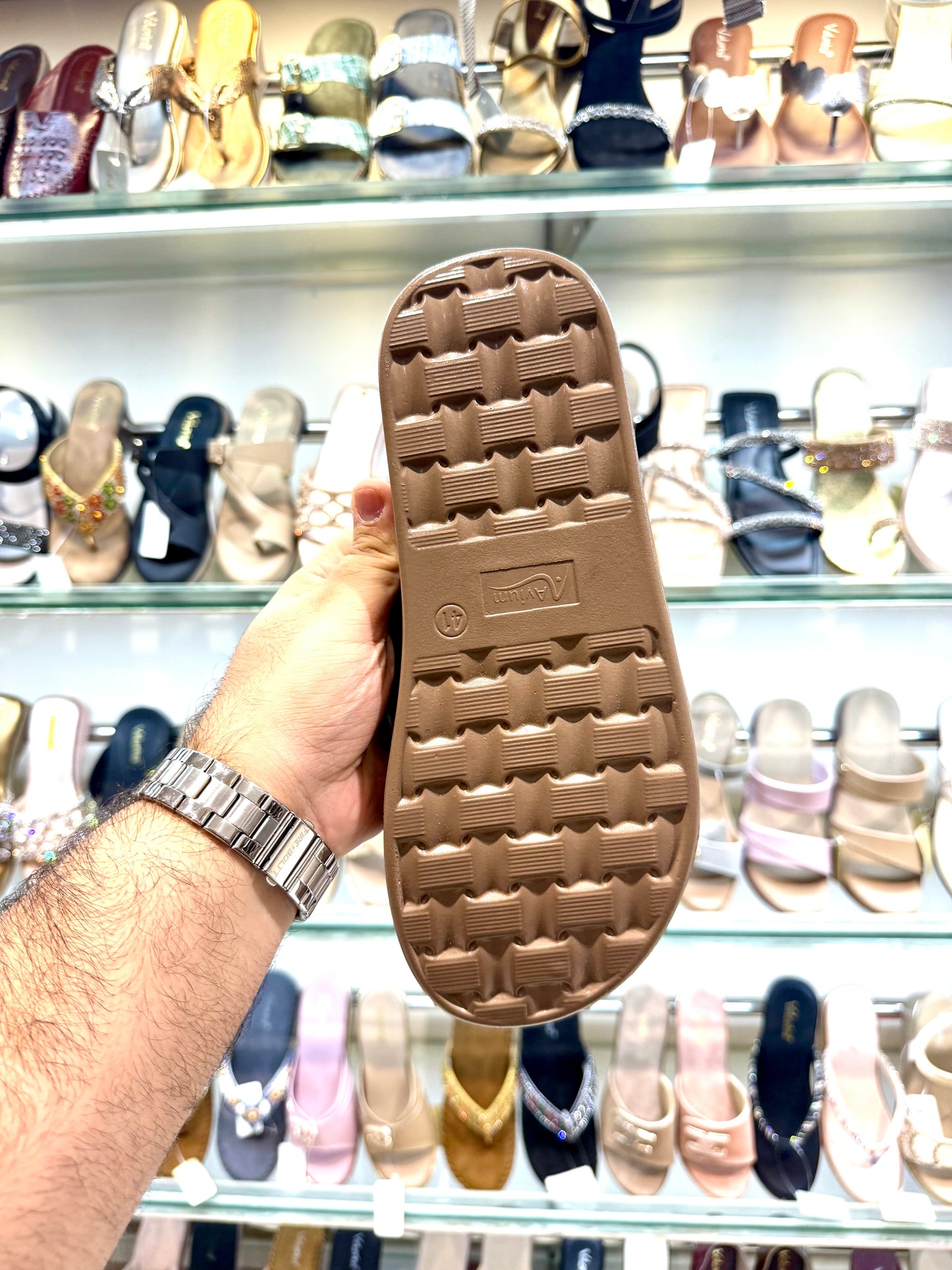 AVIUM BLACK/BROWN DOUBLE STRAP WITH FINGER