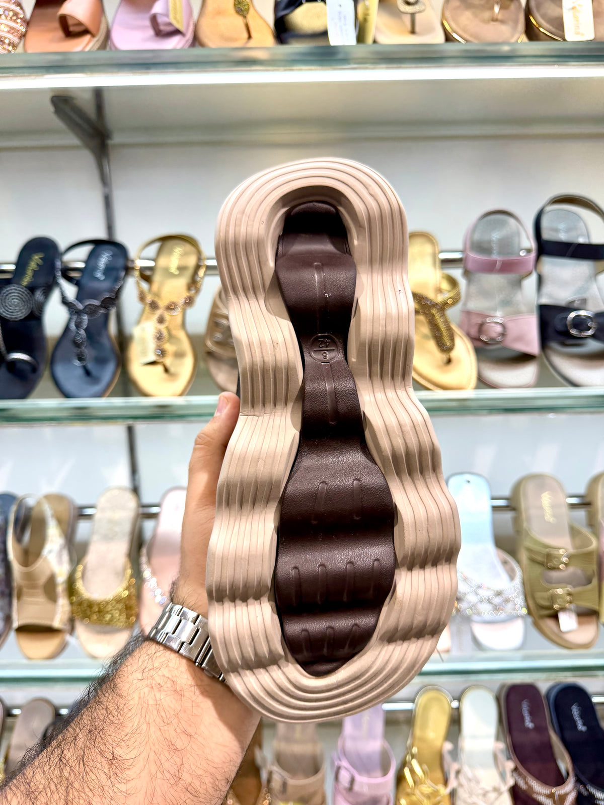 COLUMBUS MASSAGER BROWN/CREAM