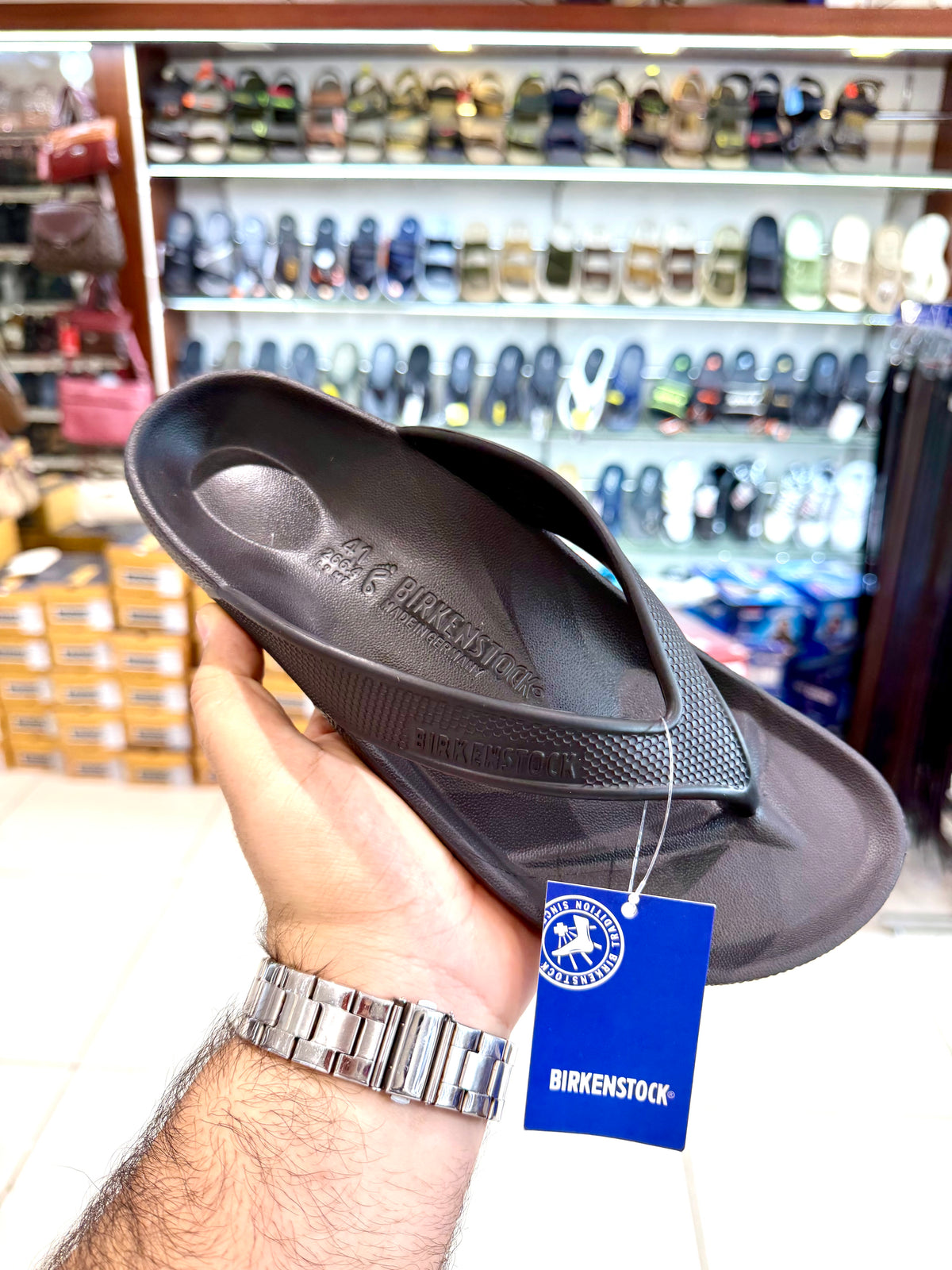 BRIKENSTOCK V SHAPE BLACK