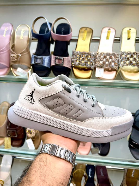 SNEAKERS JORDAN WHITE/GREY