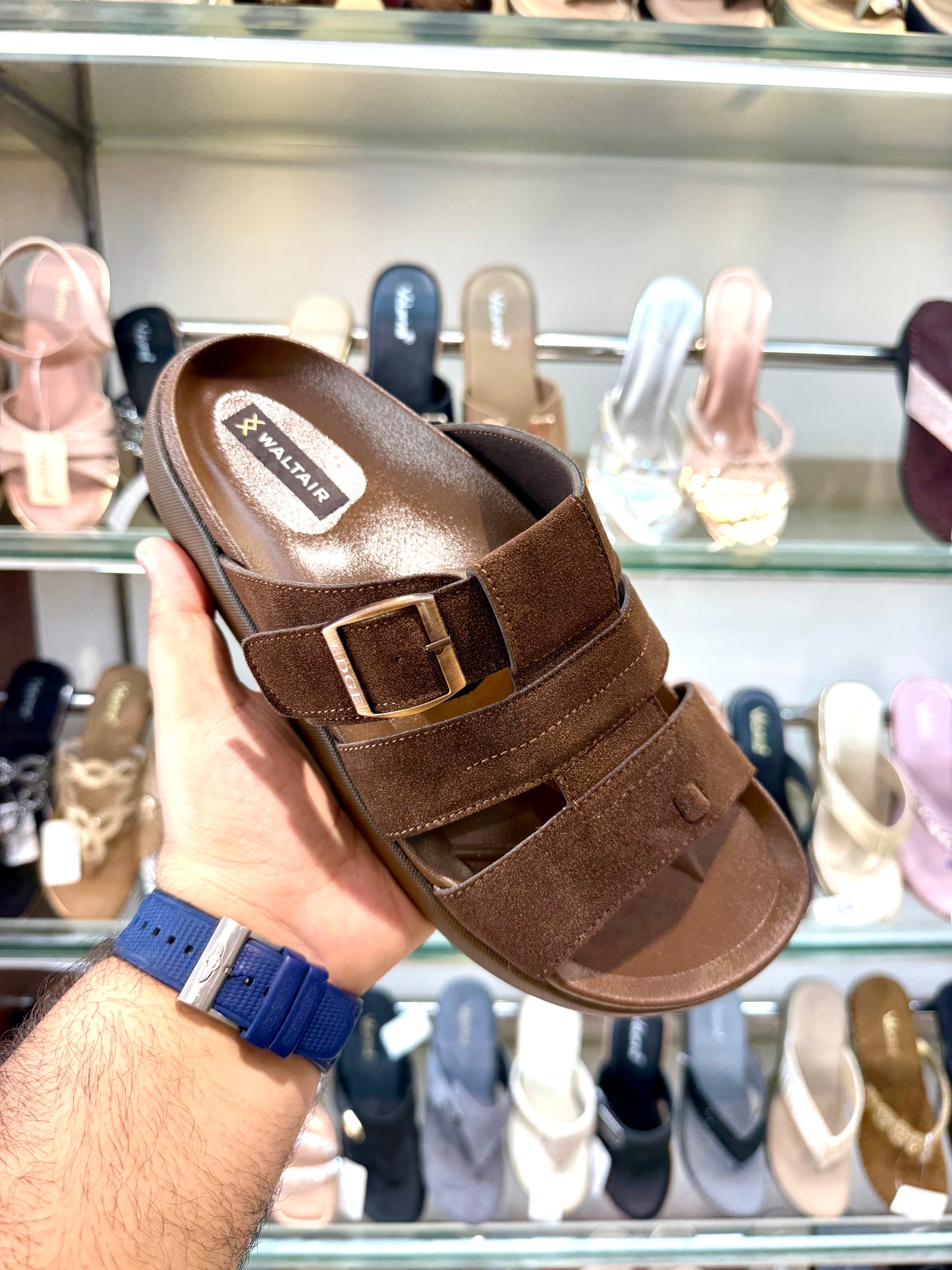 WALTAIR WALK WITH COMFORT CUP BROWN