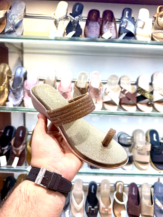 VELORINA PARTY WEAR FINGER MODEL GOLD