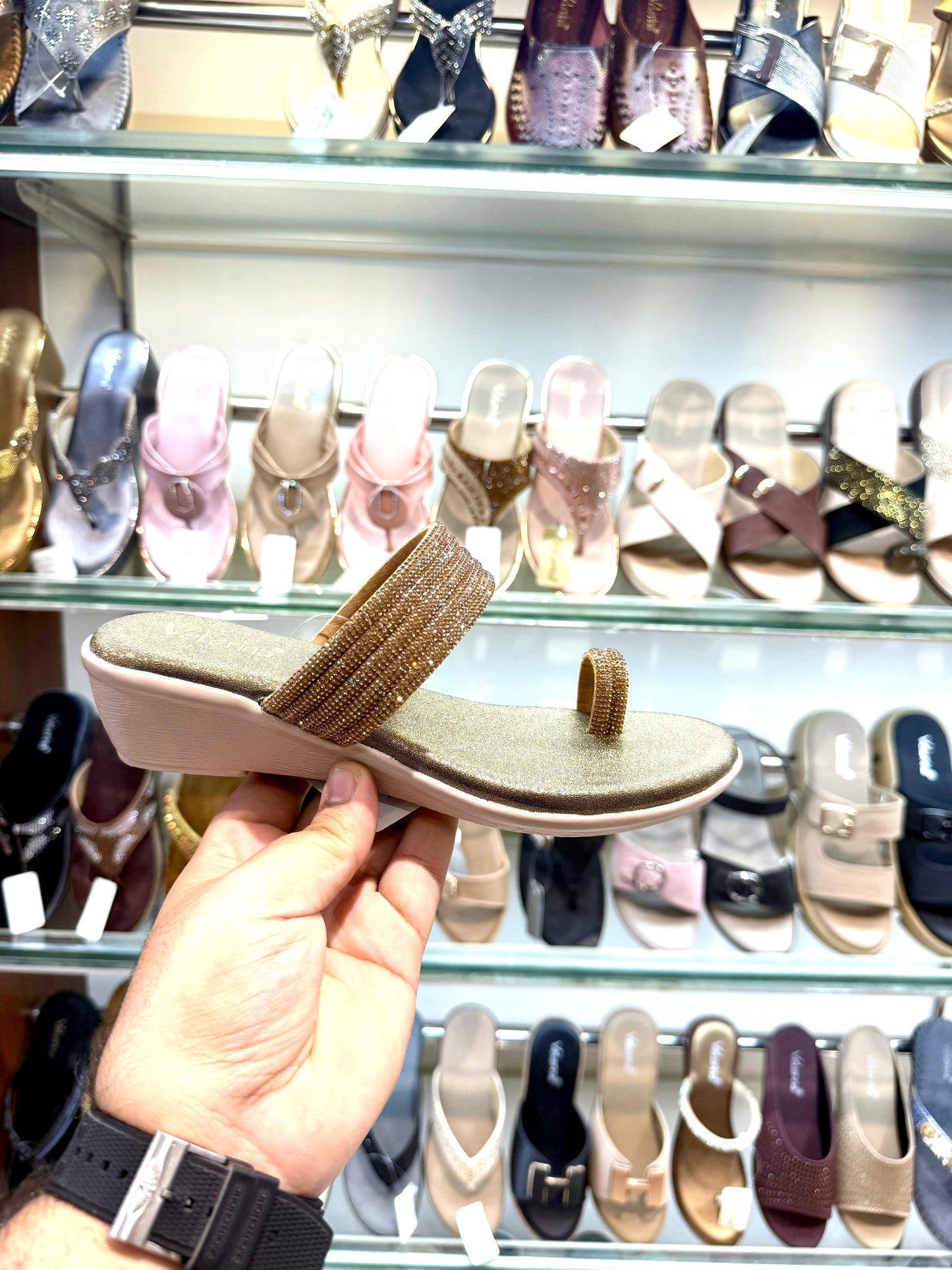 VELORINA PARTY WEAR FINGER MODEL GOLD