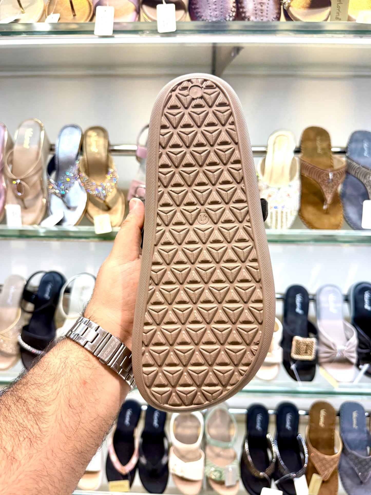 WALTAIR BRAND T STRAP CREAM/OLIVE