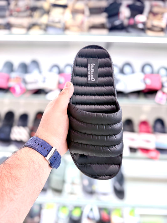 WALKAROO BLACK FLIPFLOPZ